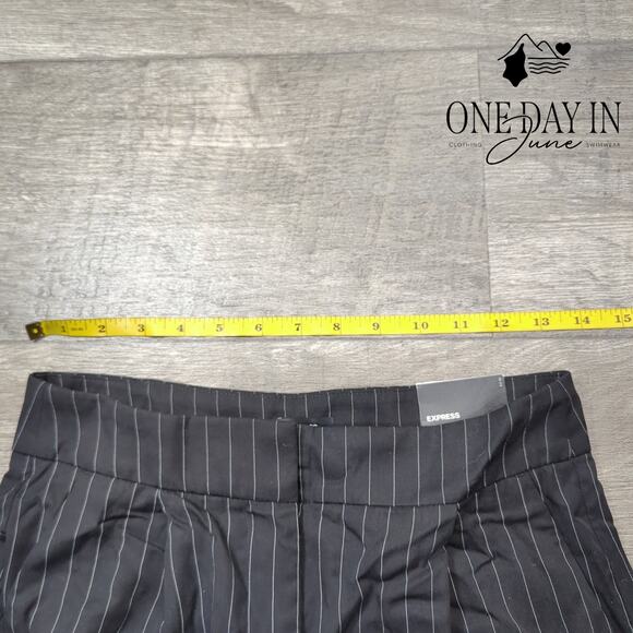 Express Stylist Tapered Leg Pinstripe Pants Size 2 - Picture 3 of 5